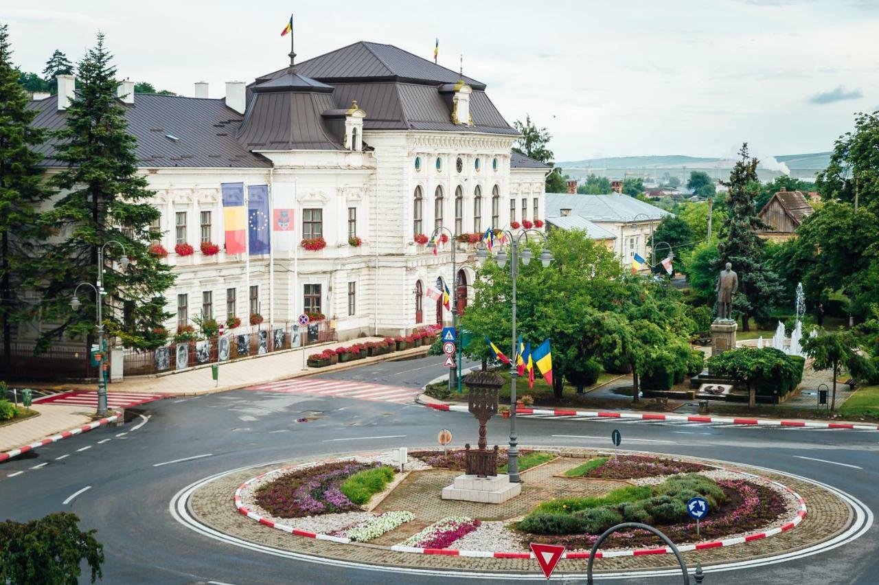 Belle View Apart Hotel Turda Esterno foto